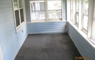 3 beds, 1 bath, $950