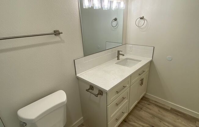 2 beds, 1 bath, 850 sqft, $1,395, Unit 301