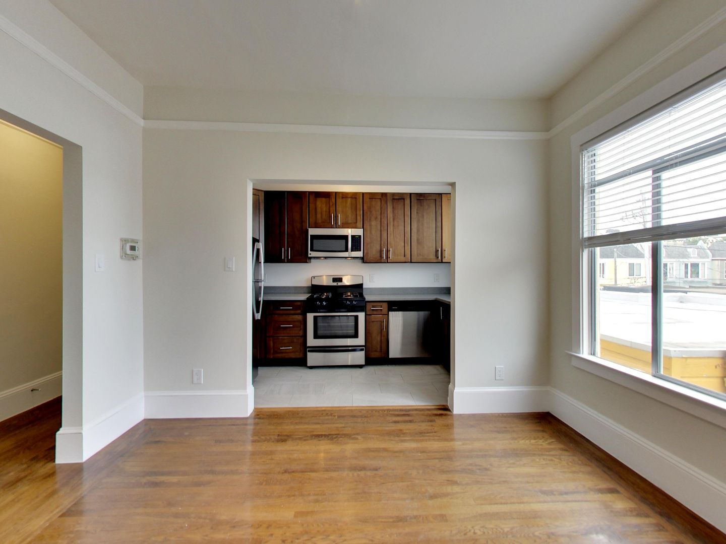 40 Tiffany Avenue (1288r)