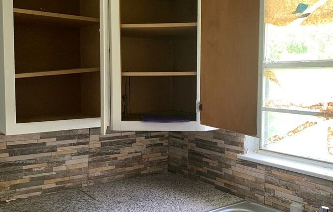Affordable 4BD/2BA single-family house!