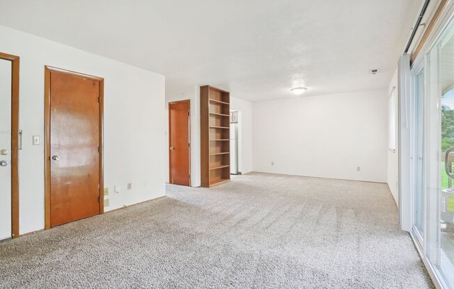 1 bed, 1 bath, 660 sqft, $1,110, Unit Y - 03