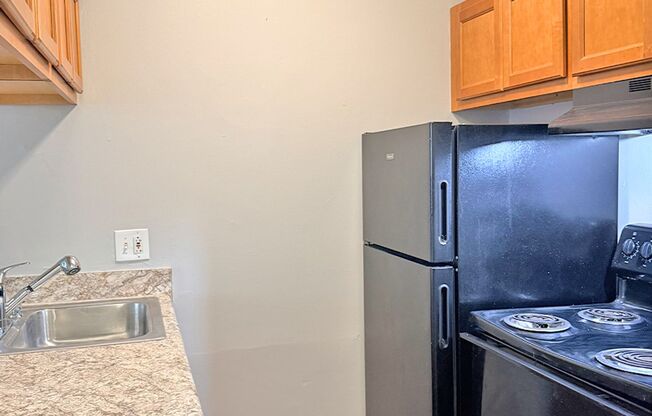 1 bed, 1 bath, 560 sqft, $825, Unit 601-03