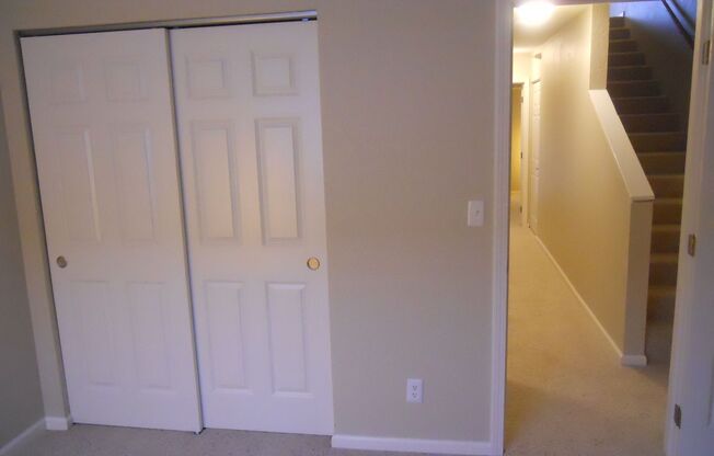 2 beds, 2 baths, 1,250 sqft, $2,095, Unit 1150-14