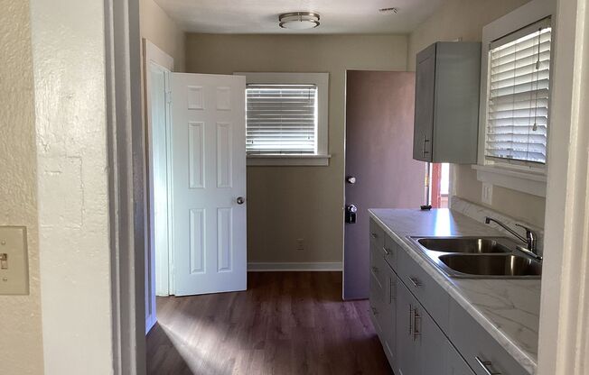 3 beds, 1 bath, $3,950