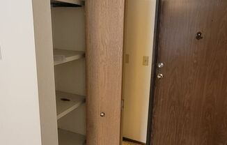 Studio, 1 bath, 350 sqft, $490, Unit 35-B