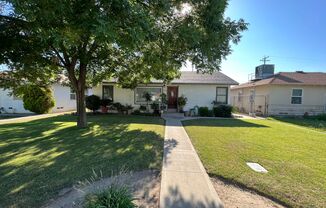 Beautiful Home In SE Bakersfield $1,800 deposit/rent!