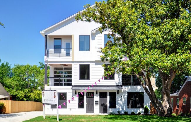 2628 Forest Park Blvd