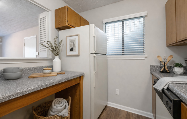 1 bed, 1.5 baths, 700 sqft, $1,200, Unit 1538-L