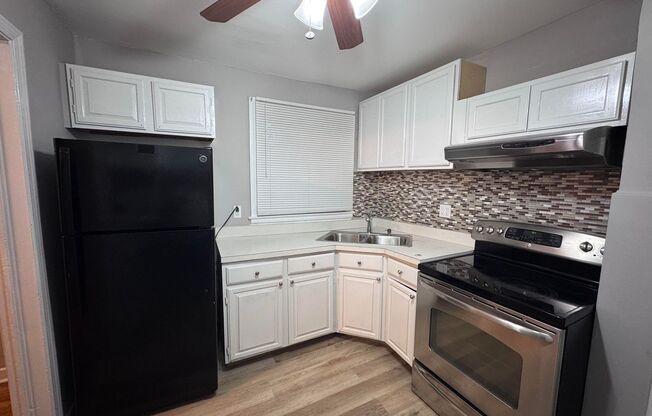 2 beds, 1 bath, $1,550