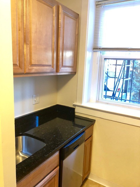 1 bed, 1 bath, $2,600, Unit 103