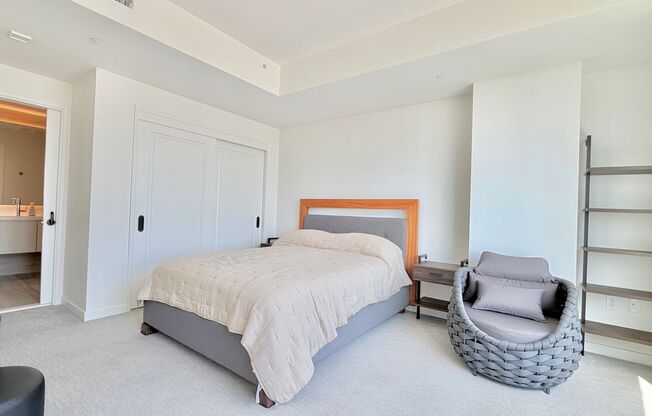 2 beds, 2 baths, $4,295, Unit UNIT 2004