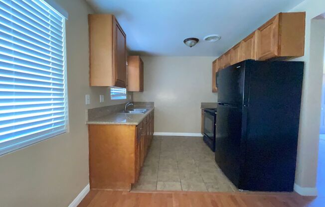 2 beds, 1 bath, 820 sqft, $1,250