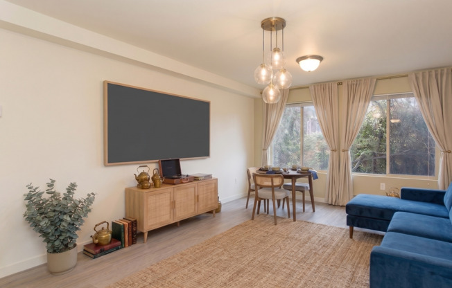 1 bed, 1 bath, 426 sqft, $2,695, Unit 402