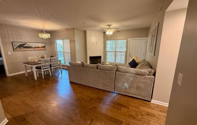 3 beds, 2 baths, 1,394 sqft, $2,850, Unit Daniel Ellis