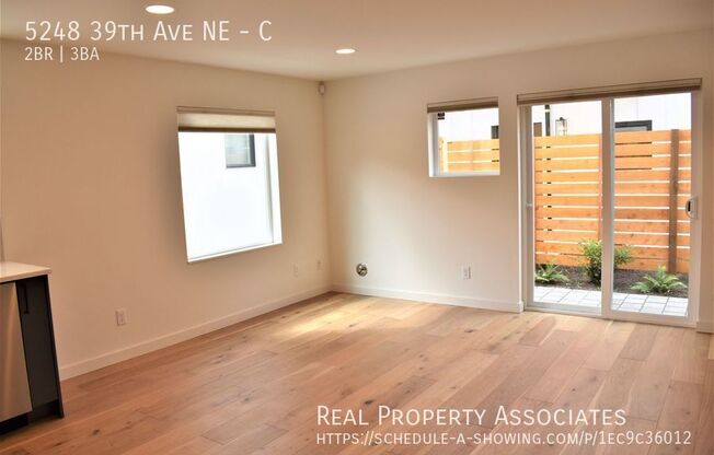 5248 39 AVE NE