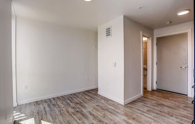 Studio, 1 bath, 200 sqft, $995