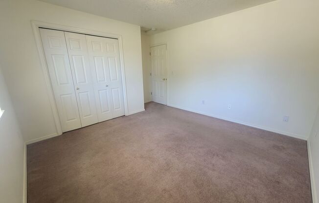 2 beds, 1 bath, $1,295, Unit 304