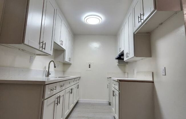 1 bed, 1 bath, 650 sqft, $1,800, Unit 1601-2