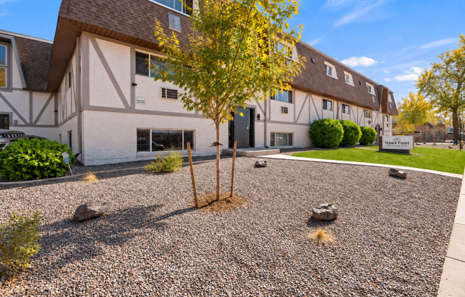 Hawk Point Apartments | Renovated 1 & 2 Bedroom Homes in Prime Denver Location!
