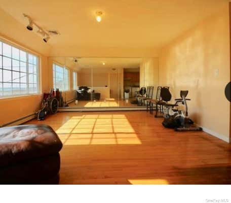 2 beds, 2 baths, 800 sqft, $2,250