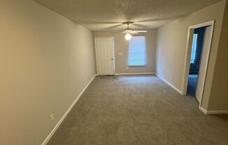 2 beds, 1 bath, $795, Unit D