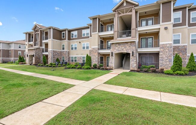 1 bed, 1 bath, 618 sqft, $1,429, Unit 3398-104