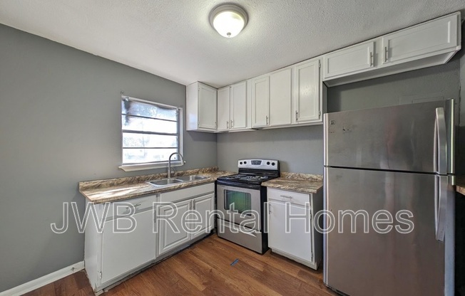239 16 ST E