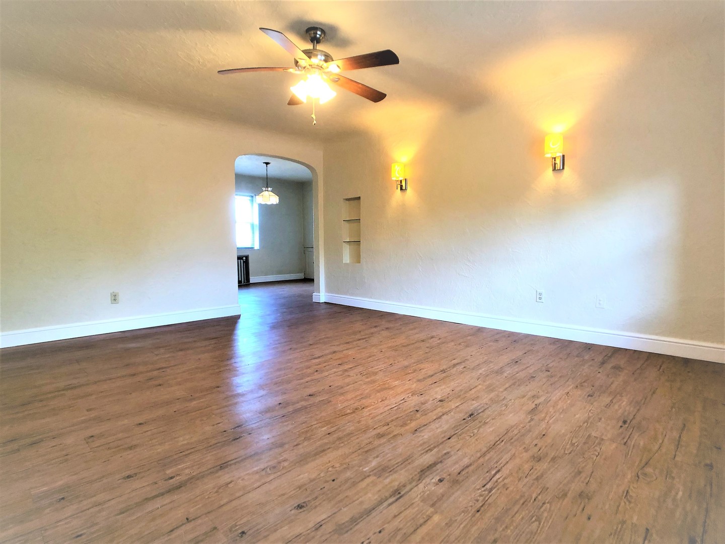 303 - 226 McCully Street