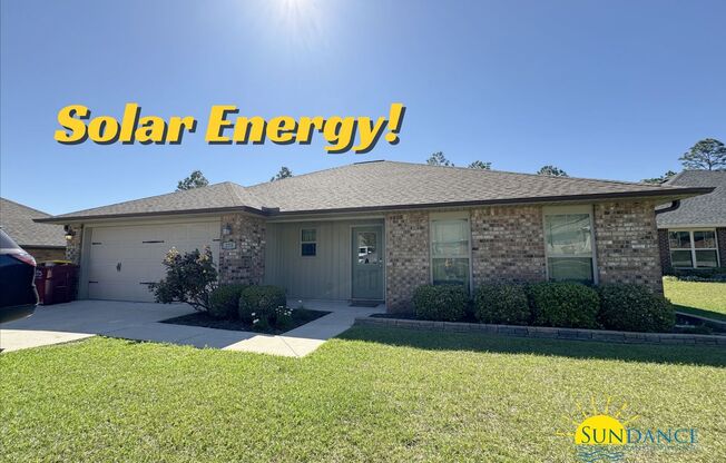 Gorgeous 4 Bedroom Home in Crestview: Solar Energy!