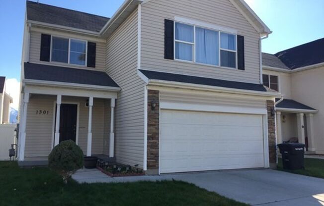 ✨ Limited-Time Offer — Half Off Your First Month’s Rent! Promo ends December 10th! ✨