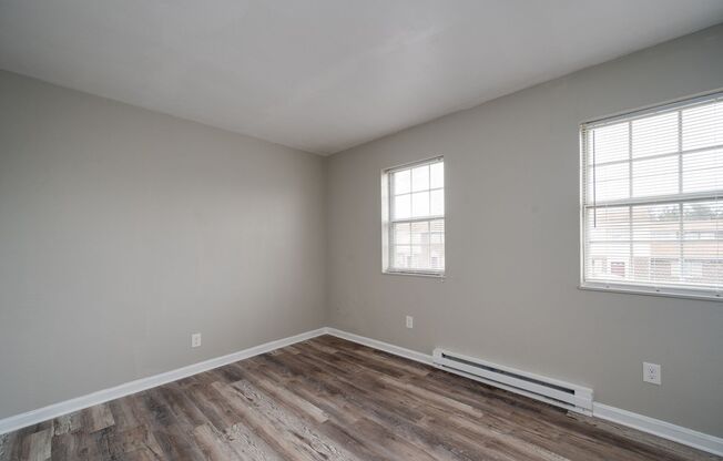 2 beds, 1 bath, 850 sqft, $1,295, Unit Unit 88