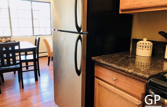 Studio, 1 bath, 600 sqft, $830