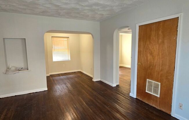 Large Apartment for Rent in the West End