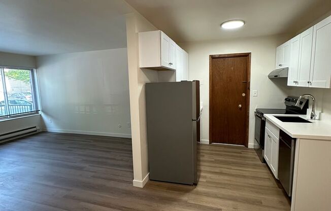 1 bed, 1 bath, 650 sqft, $1,685, Unit 102