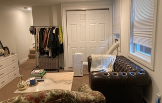 1 bed, 1 bath, $2,350, Unit B