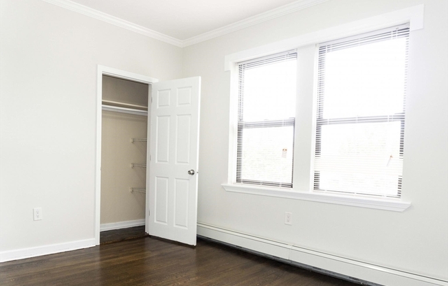 4 beds, 1 bath, 1,500 sqft, $3,900, Unit 9