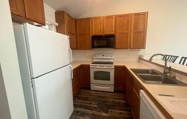 Fantastic Condo with Mountain Views