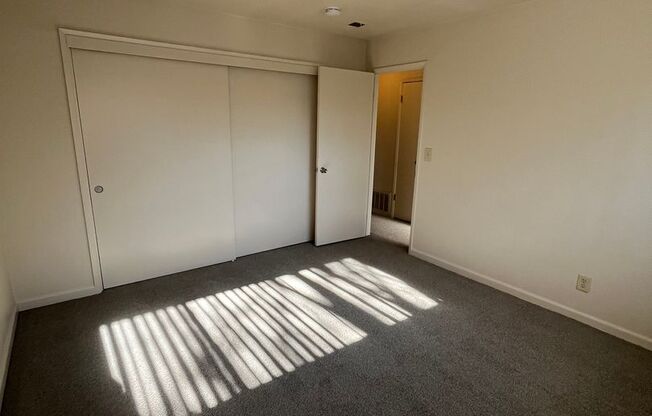 2 beds, 1 bath, $2,150, Unit 305