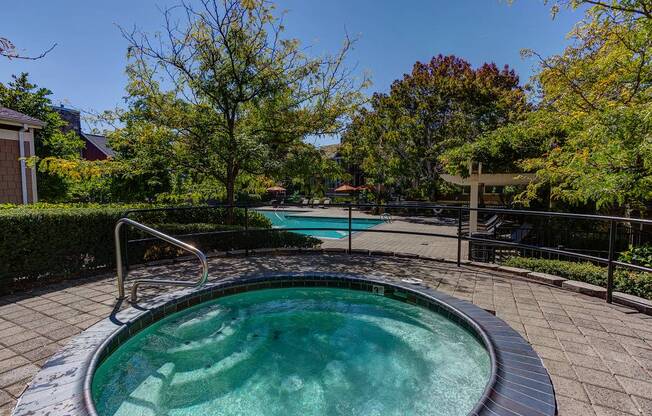 Hot Tub And Pool at Commons at Verandas in Tanasbourne Apartments, Hillsboro, 97124