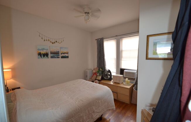 1 bed, 1 bath, 850 sqft, $1,700, Unit 1942-5