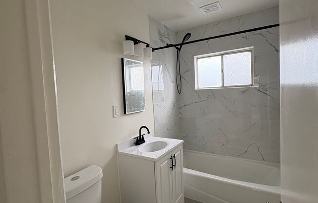 3 beds, 1 bath, 1,075 sqft, $2,695, Unit 14518 S Berendo Ave-B