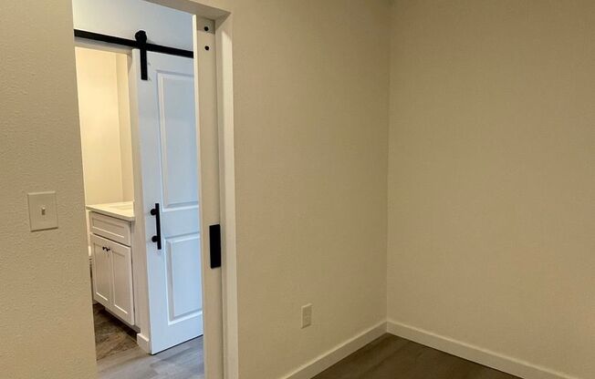 Studio, 1 bath, 288 sqft, $1,225