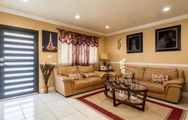 15200 RAILROAD DR