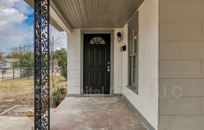1209 W BOYCE AVE