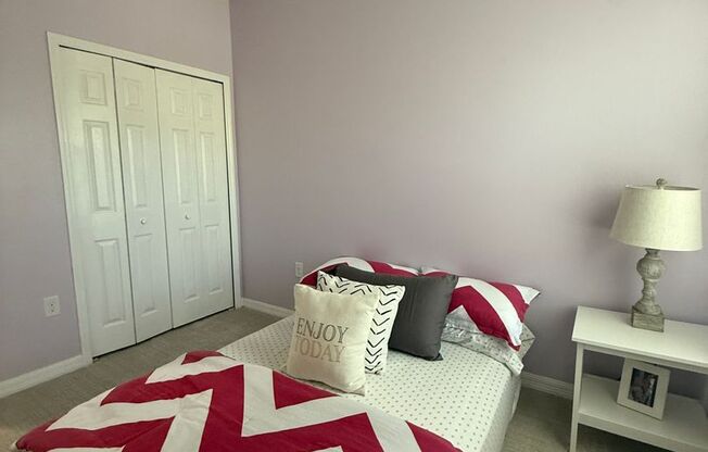 3 beds, 3 baths, $2,400