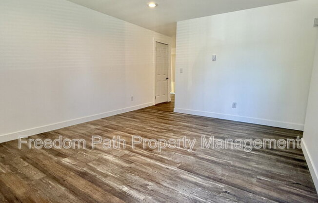 3102 N 19 ST