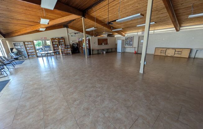2 beds, 1 bath, $1,550, Unit Unit 303A