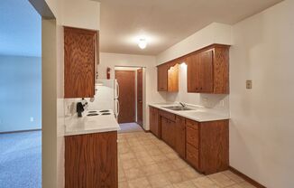 2 beds, 1 bath, $1,295