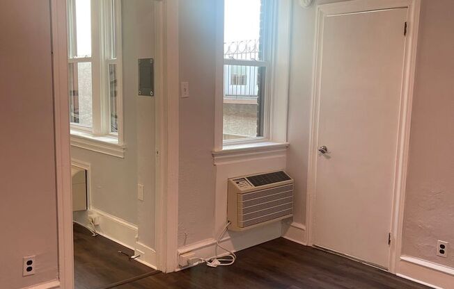 1 bed, 1 bath, 460 sqft, $1,175, Unit 407