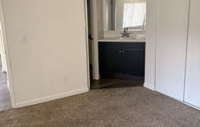 2 beds, 1 bath, 775 sqft, $2,195, Unit 086